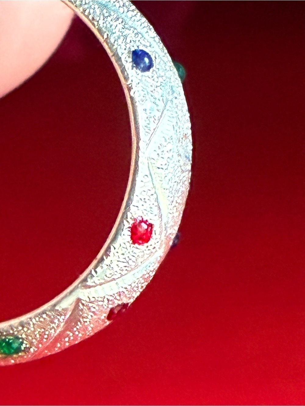 925 Silver Textured Band Ring with Blue and Green Stone Accents - Picture 6 of 9